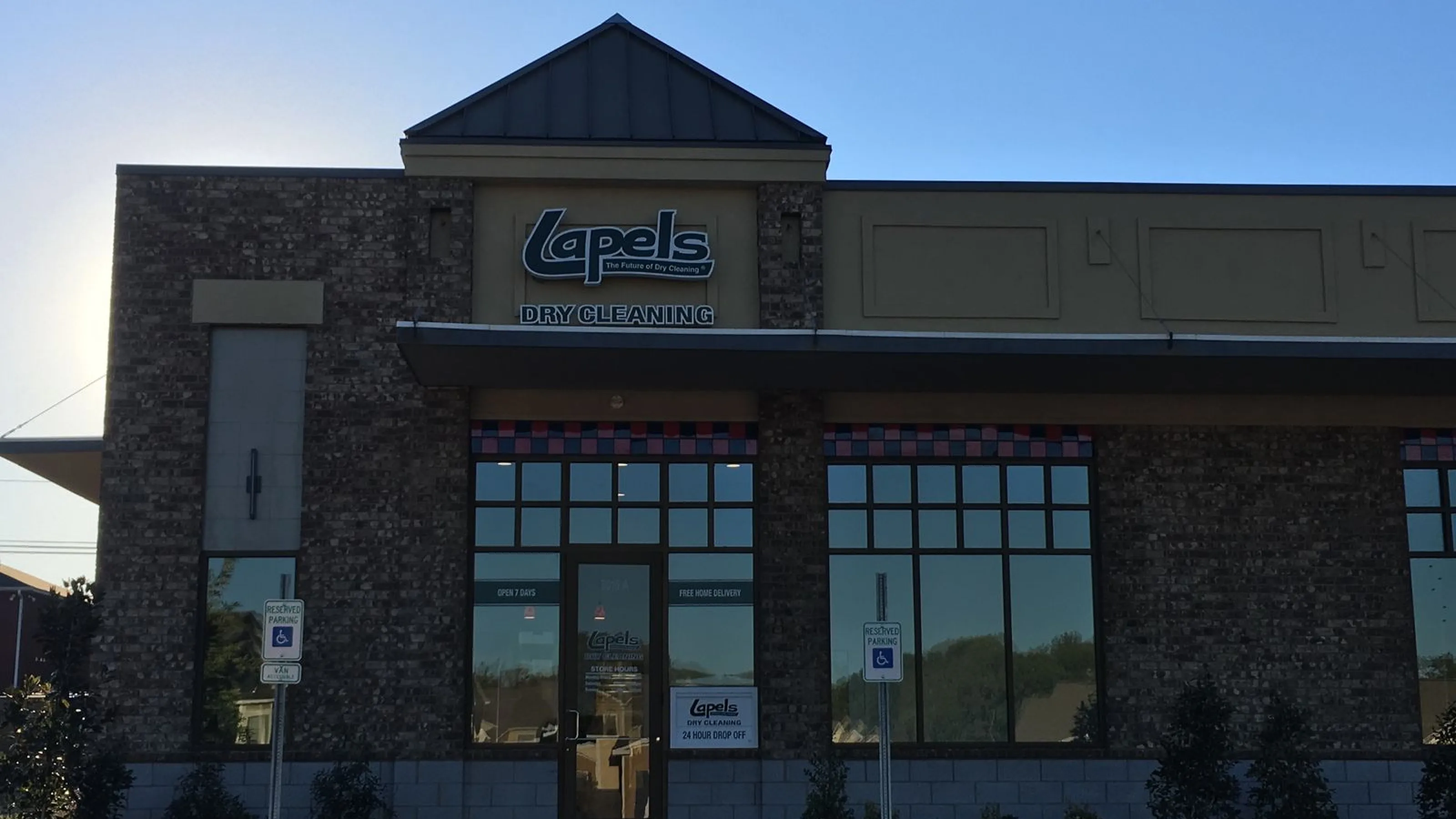 Oxford Lapels Dry Cleaning