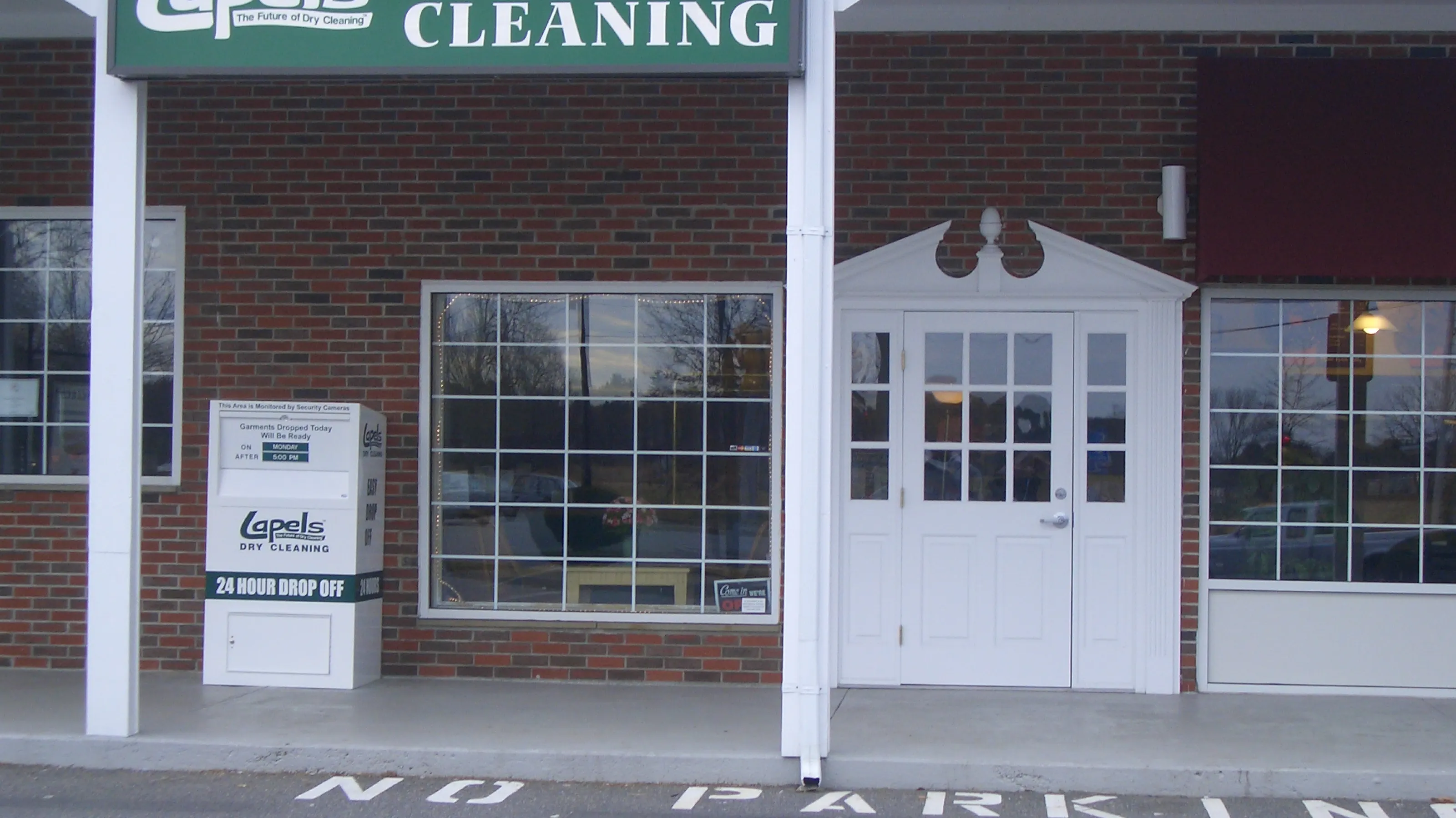 Concord, MA Lapels Dry Cleaning Dry Cleaners in Concord Pickup