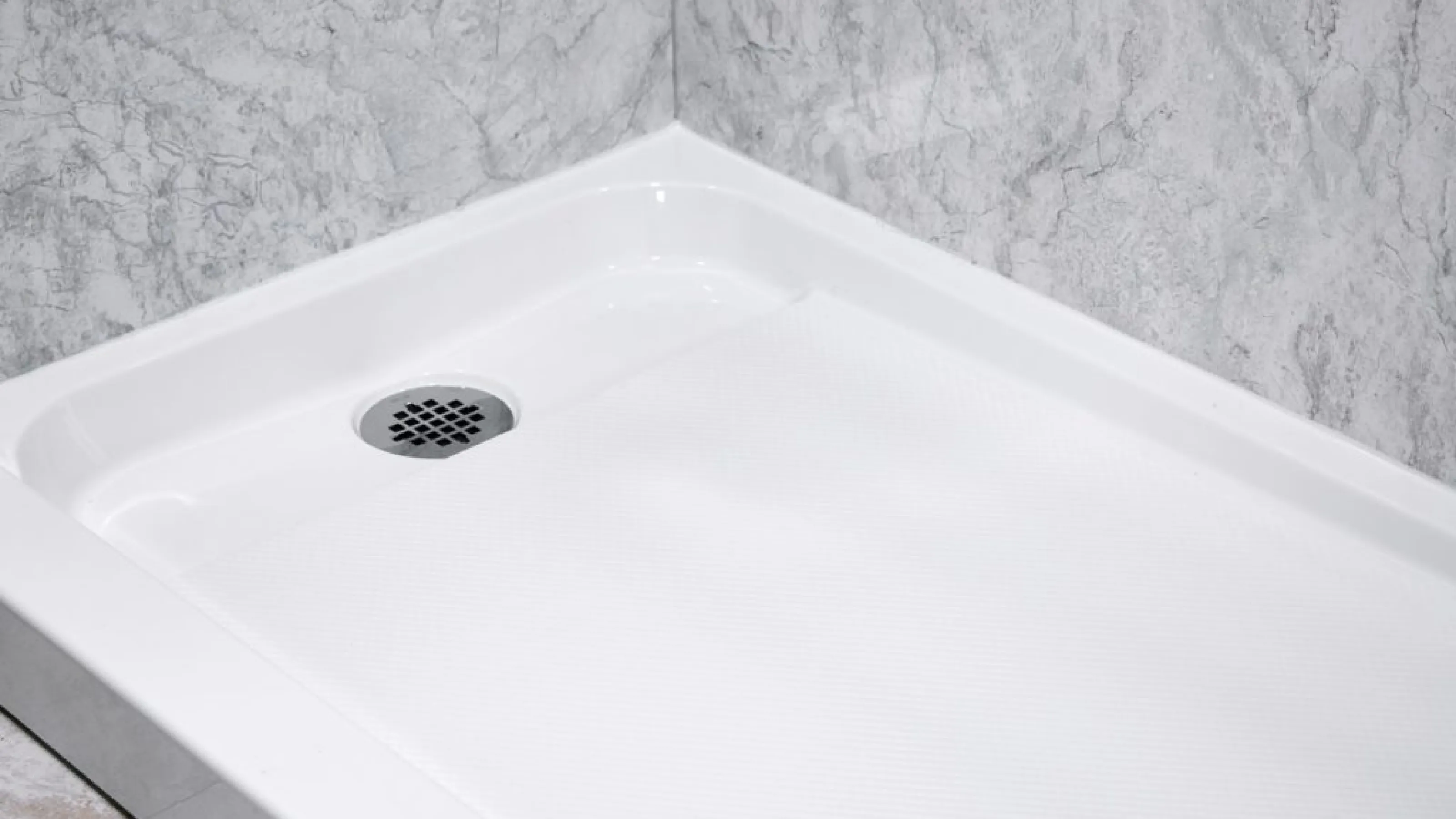 Safe, Modern WalkIn Showers in Texas