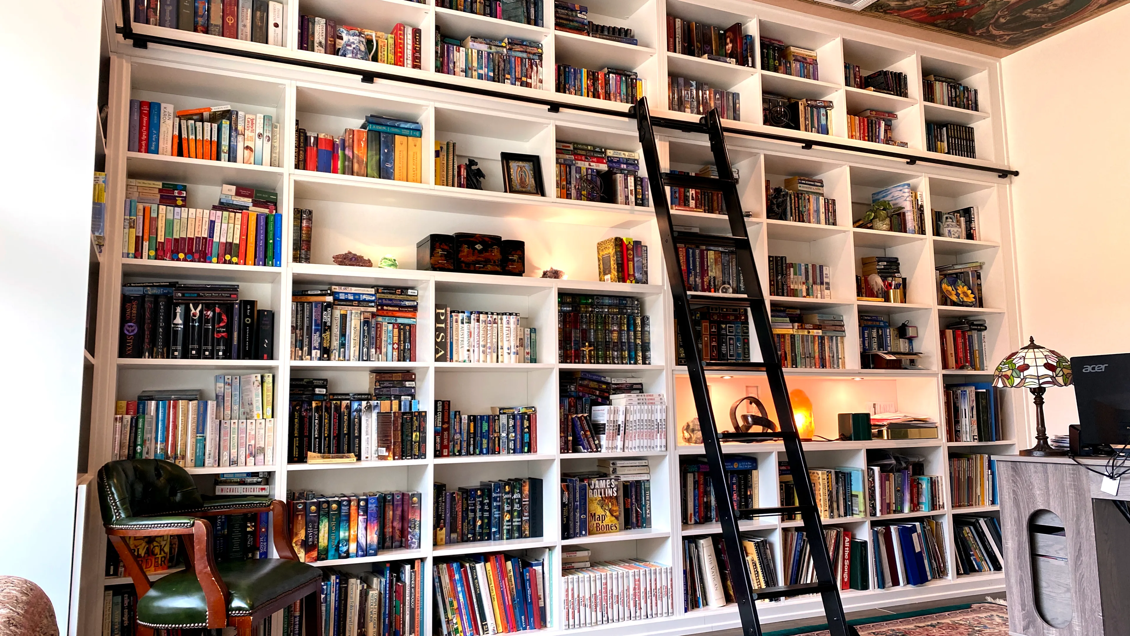 Custom Home Library & Bookshelves | Artisan Custom Closets
