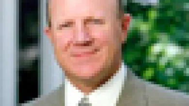 VOA Surgeon Receives Humanitarian Award