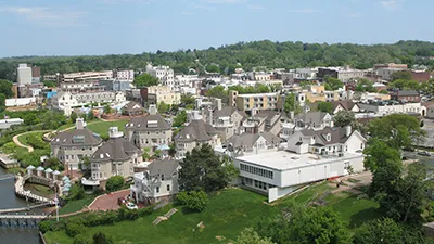a city with many buildings