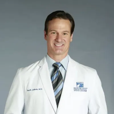 Dr. Paul Jeffords Discusses Patient Satisfaction in Outpatient Spine Surgery in Becker's Spine Review