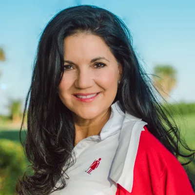 Elisa Gaudet with long hair smiling