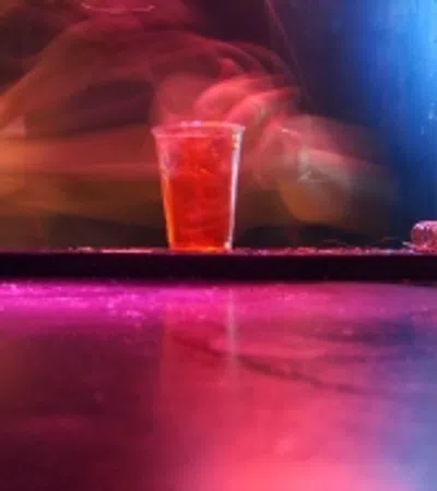 Unequivocal Don'ts of Bar Etiquette