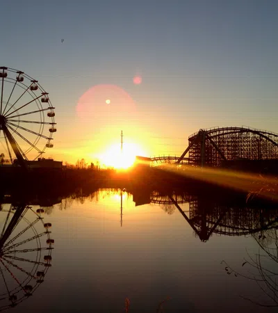 Six Flags New Orleans: The City?s Most Abandoned Attraction