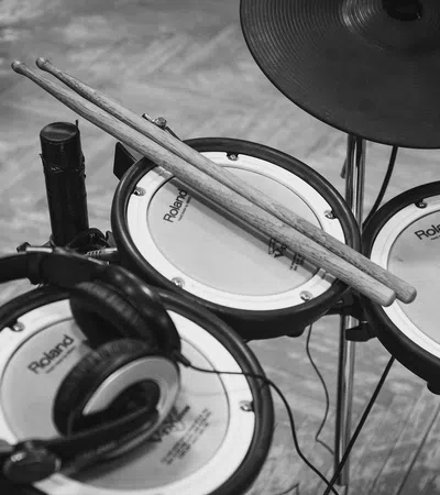a drum set with a microphone