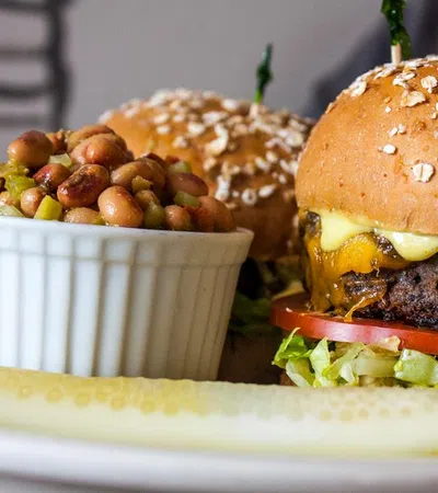 $20 and Under: Eating the Broad Way...