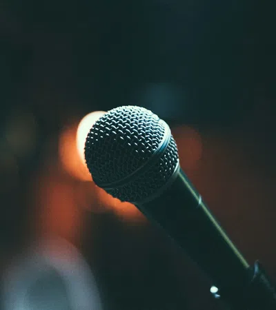 a microphone with a bright light