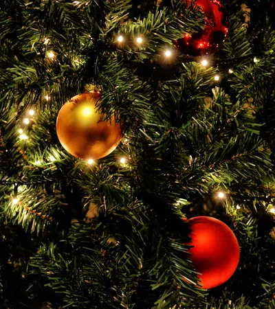 ?A Christmas Break-In:? Christmas/Hanukkah Hurricane Katrina Memories Shared by Friends of Different Faiths