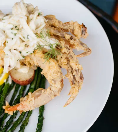 Bucktown Seafood and Oyster Bar Reopens for Take-Out and Delivery