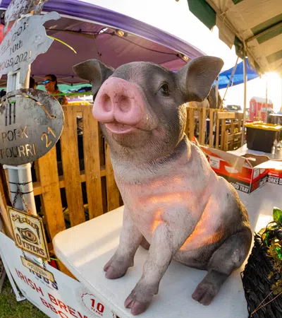 a statue of a pig