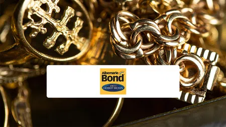 a close-up of a gold chain