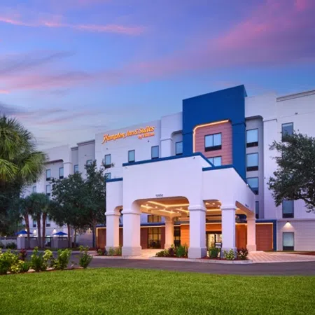 Hampton Inn & Suites