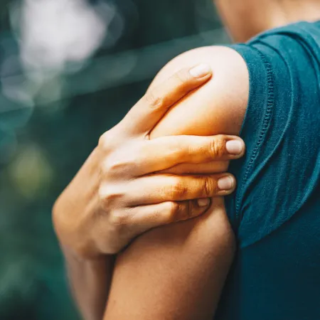 3 Basics Of A Frozen Shoulder