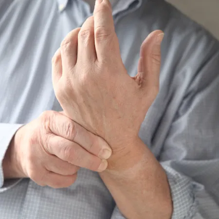 Wrist Pain: Tendonitis or Carpal Tunnel Syndrome?