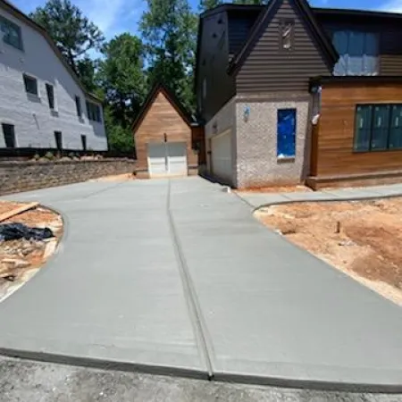 a driveway leading to a house