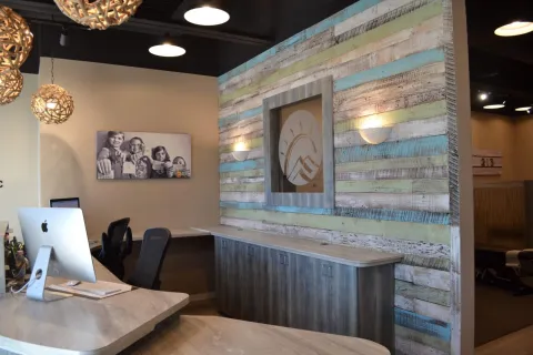 100% Chiropractic Celebrates Exceptional First Half Of 2024 With 12 Clinic Openings