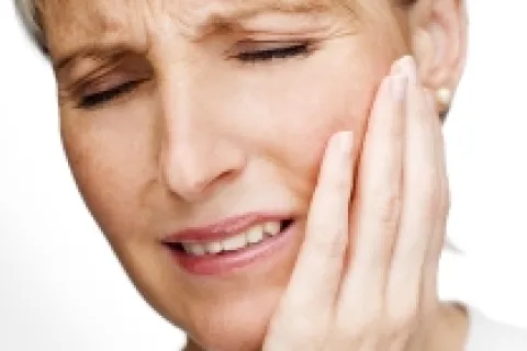 WHEN TO CALL YOUR DENTIST ABOUT CAVITY SYMPTOMS