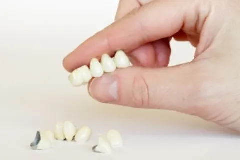 REASONS TO SMILE ABOUT THE COSMETIC BENEFITS OF CROWNS