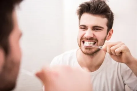 COMMON ORAL HYGIENE AIDS