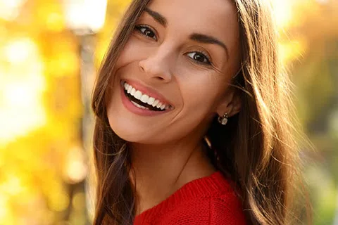 Start Invisalign This Summer & Smile Confidently Soon