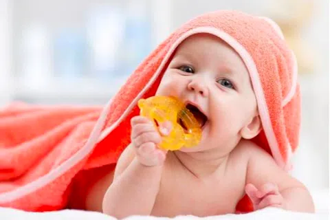 5 Tips to Help Comfort Teething Babies