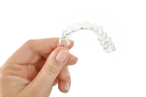 THE ADVANTAGES OF INVISALIGN