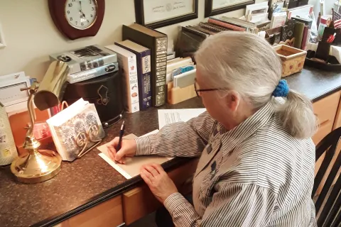 Peggy Howard Note Writing Crew