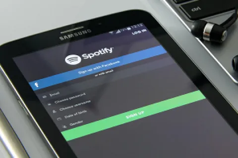 You Can Now Easily Block Users in Spotify