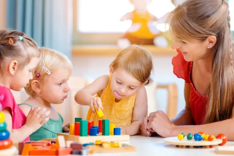 The Effectiveness of ABA Therapy in Helping Autistic Children Connect with Others