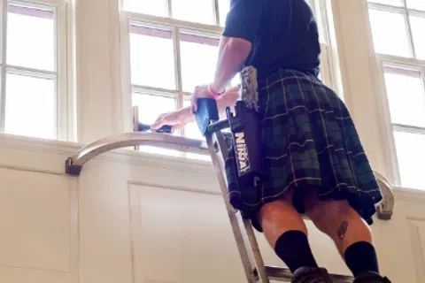 Start with Clean Windows to Make Your Home Sparkle for the Holidays