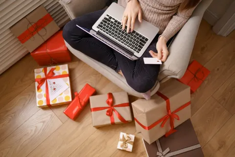 The Danger Of Holiday Phishing Scams: How To Recognize And Avoid Them To Stay Safe This Holiday Season