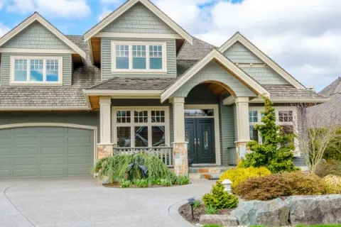 How New Fiberglass Windows Update the Look of Your Home