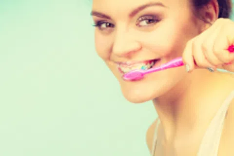 5 Reasons Why Your Teeth Are Changing Color