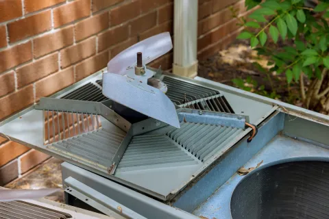 Signs Your A/C Line is Clogged