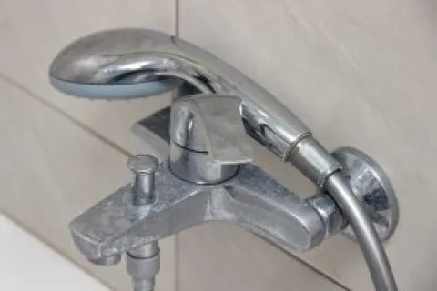 Ways to Remove Calcium Deposits on Faucets