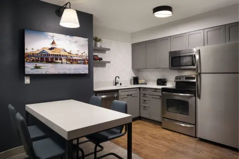 Residence Inn by Marriott Custom Kitchen Cabinetry and Quartz Countertops