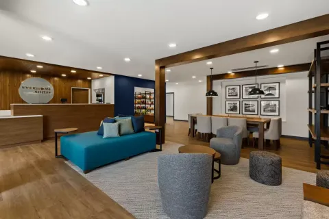 Everhome Suites by Choice Hotels Custom Lobby Millwork
