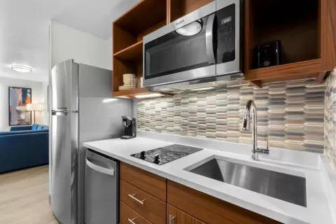 Everhome Suites Custom Kitchen Cabinets and Quartz Counters