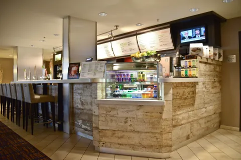 Nashville Loews & Courtyard bar
