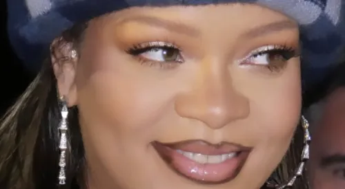 Rihanna Just Wore a $670,000 Watch Around Her Neck