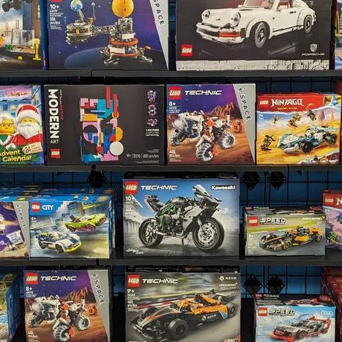 Bricks and Minifigs