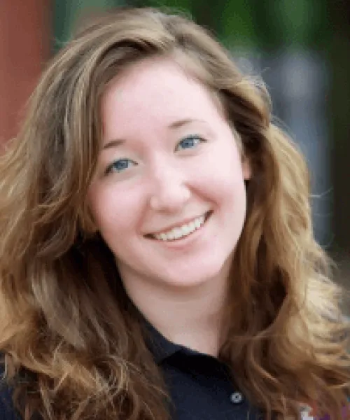 Caity Philipps headshot