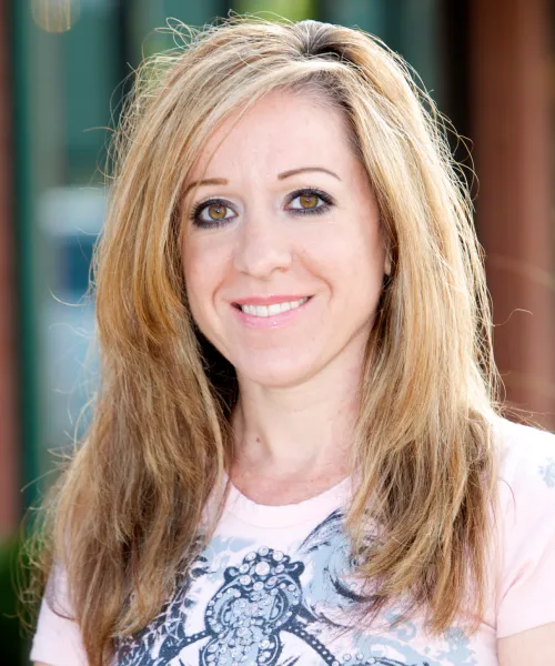 Amanda McKinney headshot