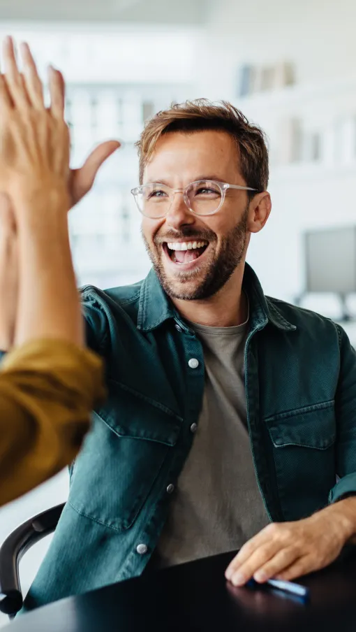 a person raising the hand
