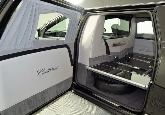 2023 CADILLAC XT5 PLATINUM HEARSE PZ142409