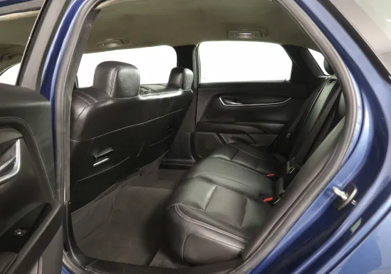 2017 Eagle 6-Door Cadillac Limo H9550006
