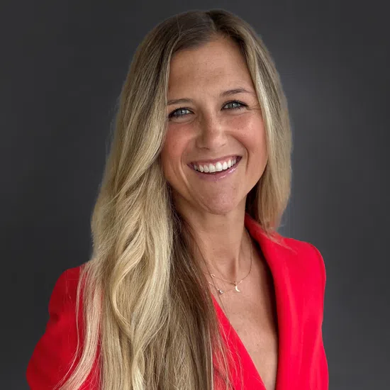 Becky Popoff headshot