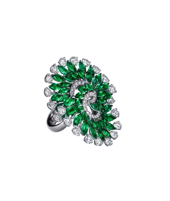 Emerald Infinia Ring